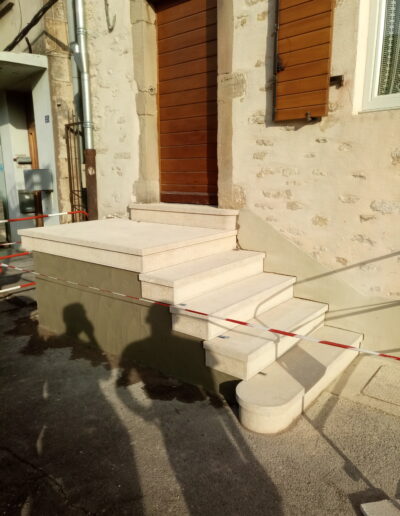 Escaliers en pierre de Bourgogne - En cours de restauration par T2P