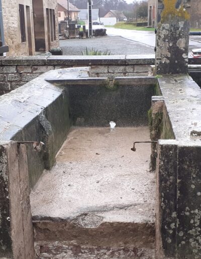 Fontaine de la Vieille Ville - Magny-Jobert - Avant 1