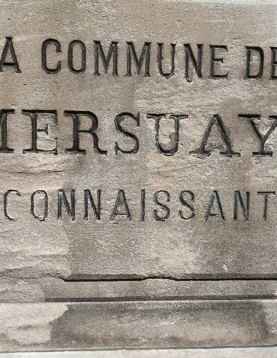 Plaque avec gravure à la main en "V" - Avant T2P 2