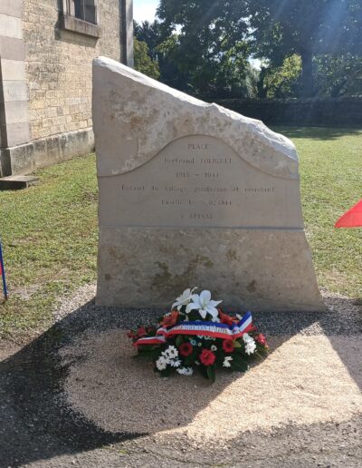 Stèle Monument aux morts - Chantier par T2P
