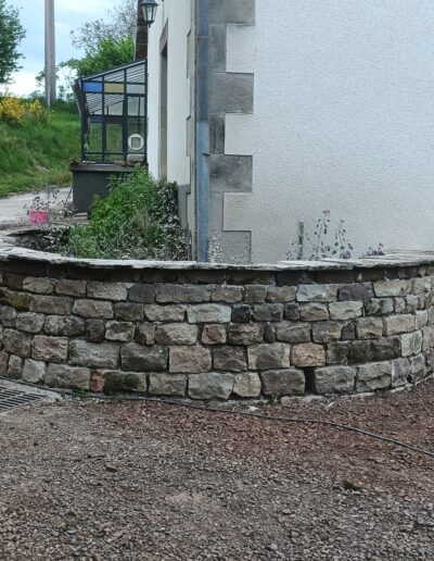 Murs avec couvertines en lauzes - Chantier T2P - Après - Maçonnerie